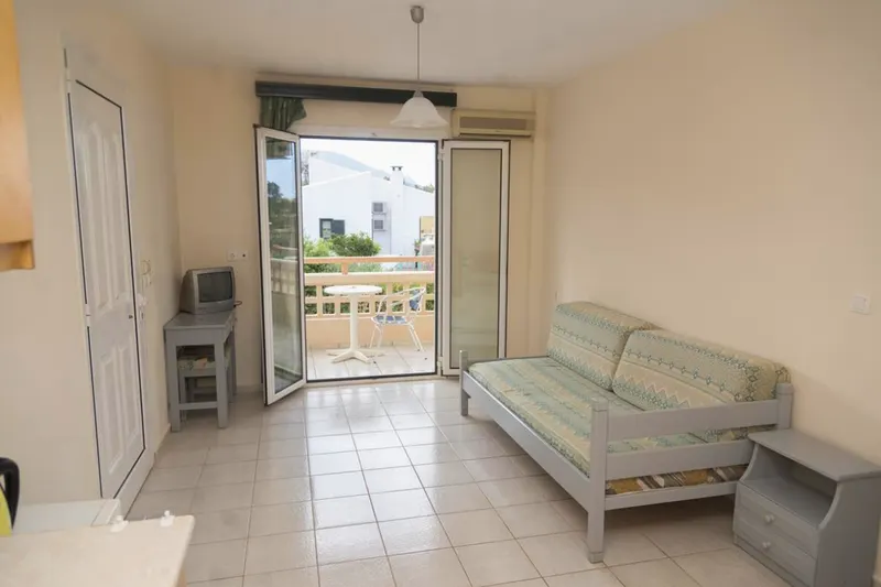 Sunset Studios & Apartments
