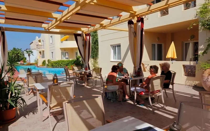 Lambrinos Suites
