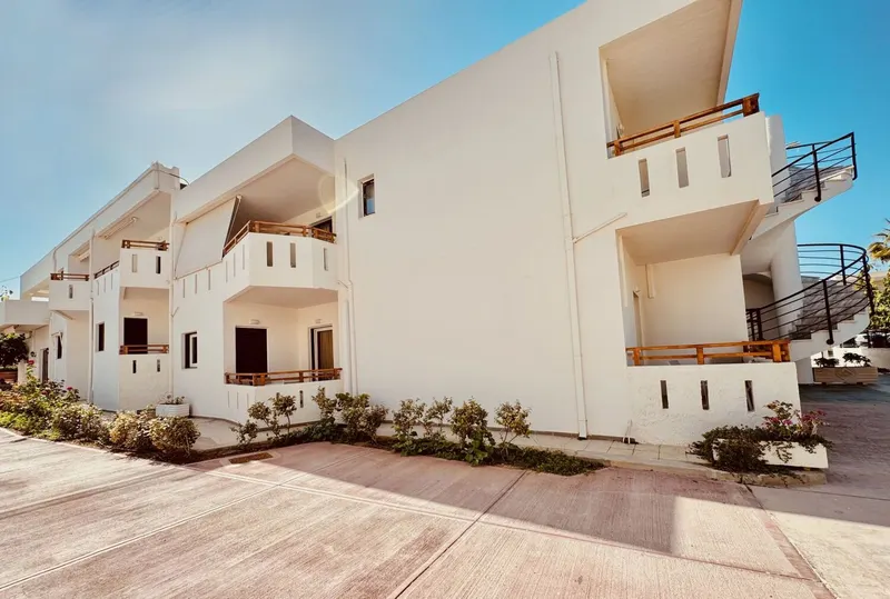 Domenica Apartments