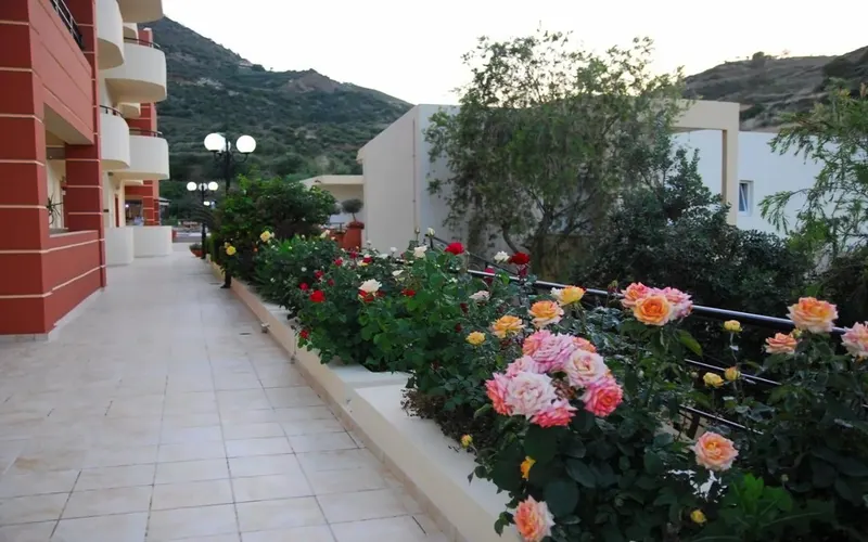 Elpis Apartments