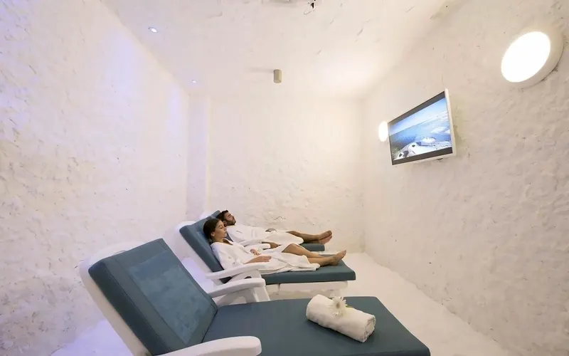 Tofinis Hotel