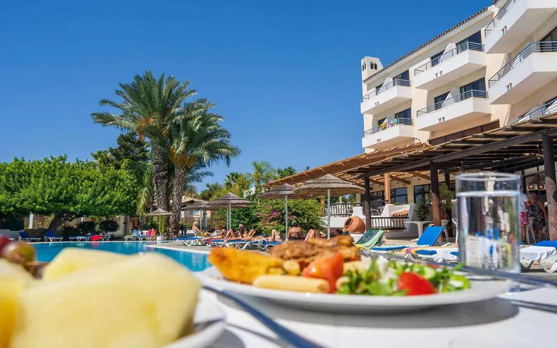 Paphos Gardens Holiday Resort (Apts)