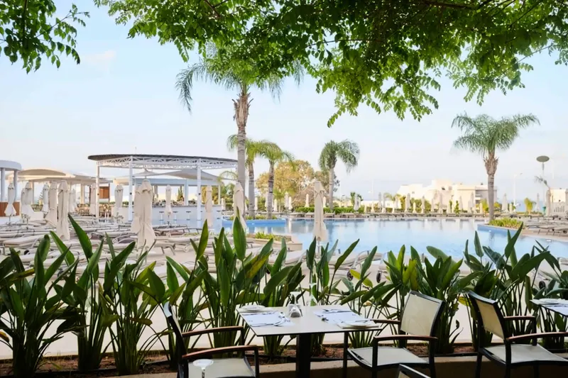Sunrise Oasis Hotel & Waterpark