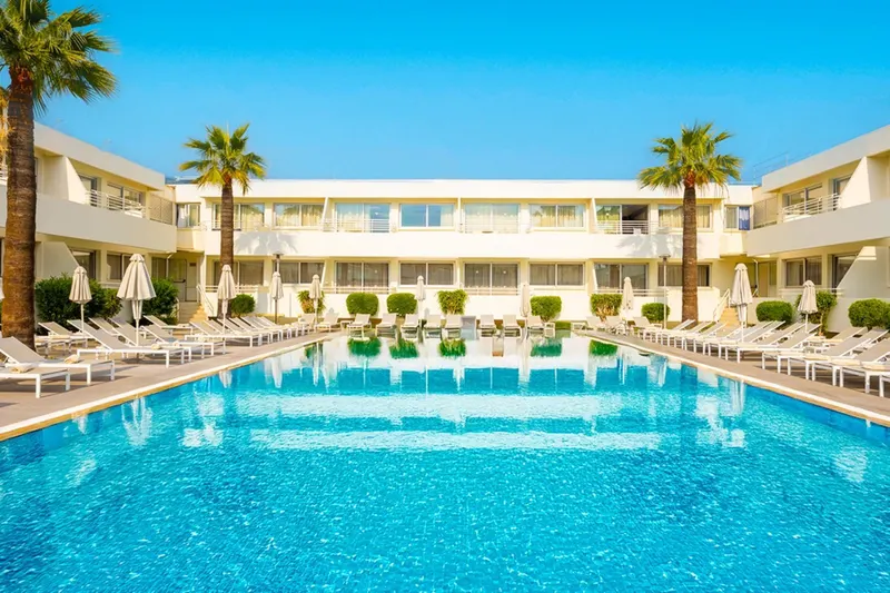 MelpoAntia Luxury Apartments and Suite
