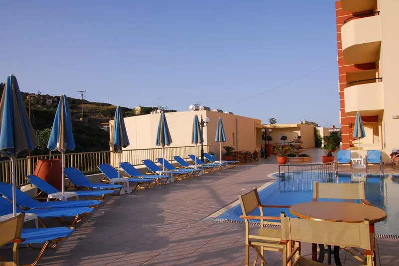 Elpis Apartments