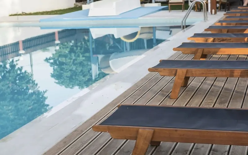 Silver Beach Hotel and Annexe Apartments