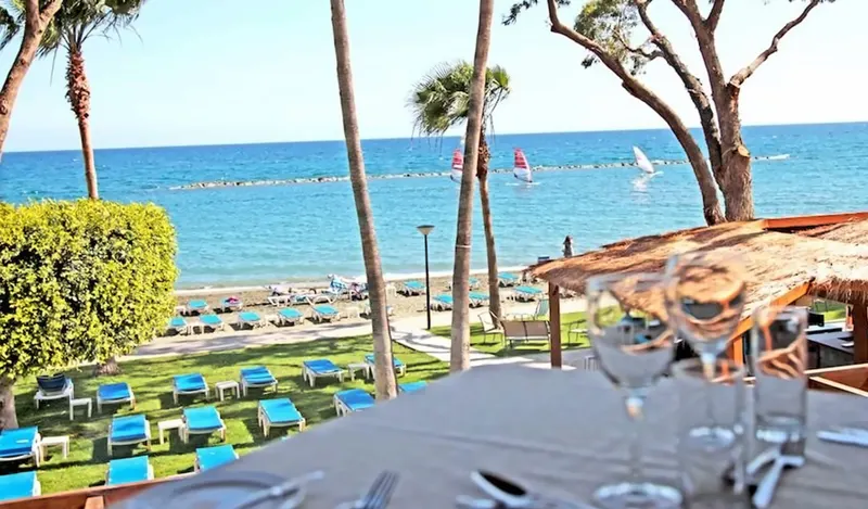 Poseidonia Beach Hotel