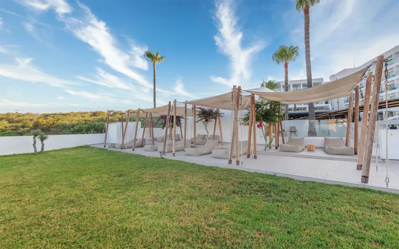 Napa Mermaid Hotel & Suites