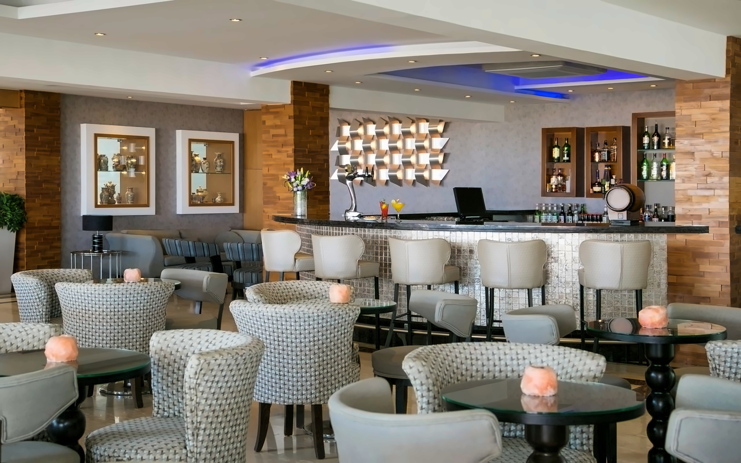 Asterias Beach Hotel