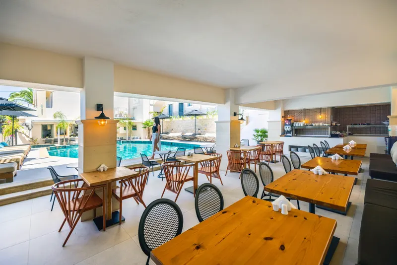 La Stella Suites