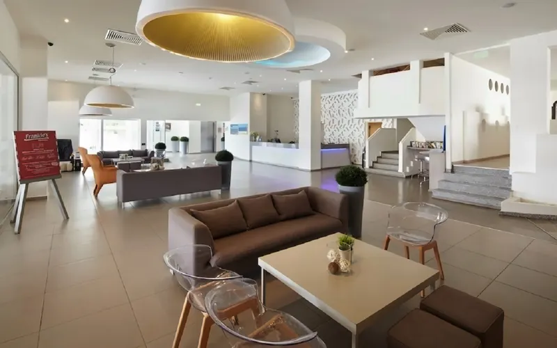 MelpoAntia Luxury Apartments and Suite