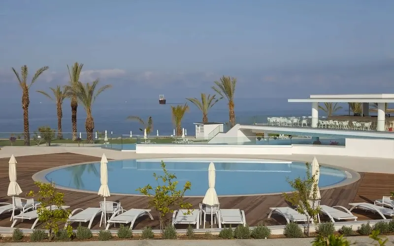 King Evelthon Beach Hotel