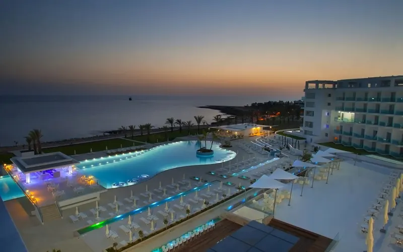 King Evelthon Beach Hotel