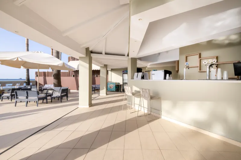 Cameo Beach Resort
