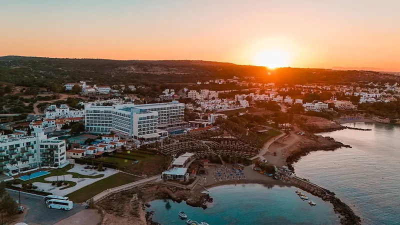 Cavo Maris Beach Hotel