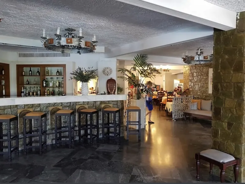 Karteros Hotel
