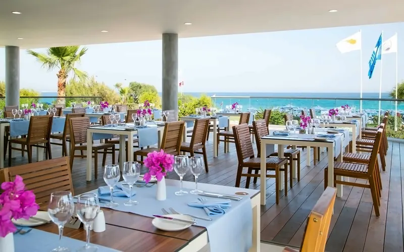 Asterias Beach Hotel