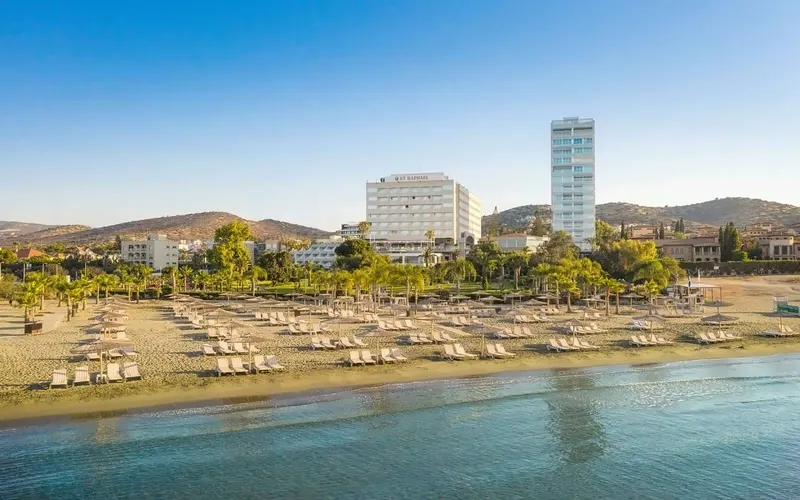 St. Raphael Hotel