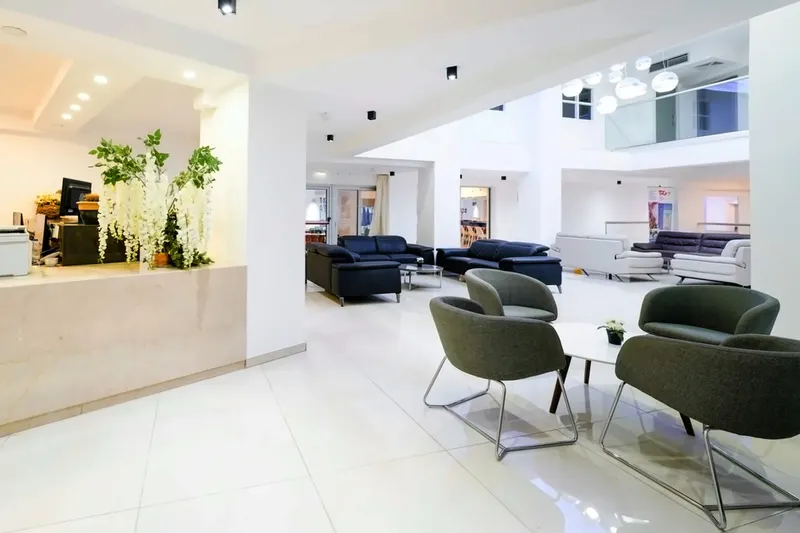 Captain Pier Hotel