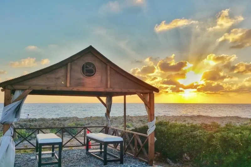 Cynthiana Beach Hotel