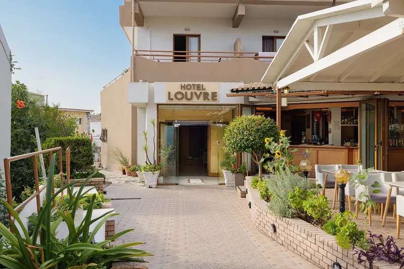 Louvre Hotel