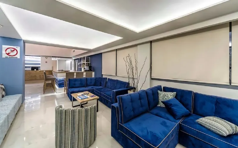 Pollis Hotel