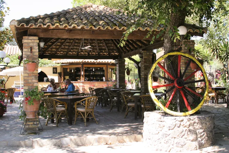 Spiti Nikos Apartments