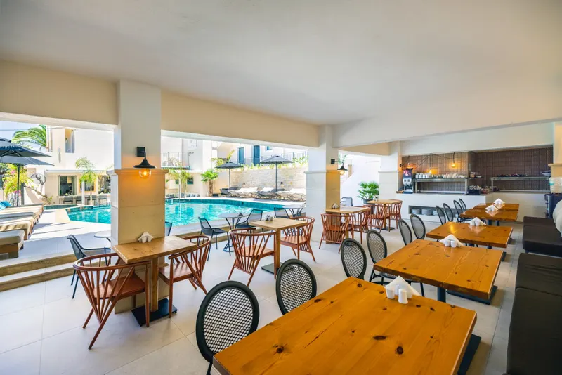 La Stella Suites