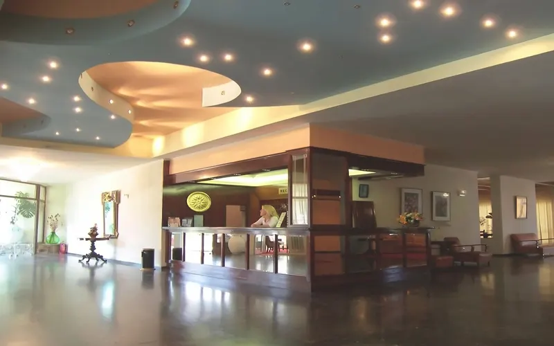 Alexandros Hotel