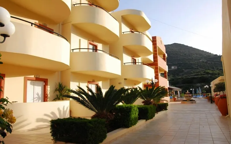 Elpis Apartments