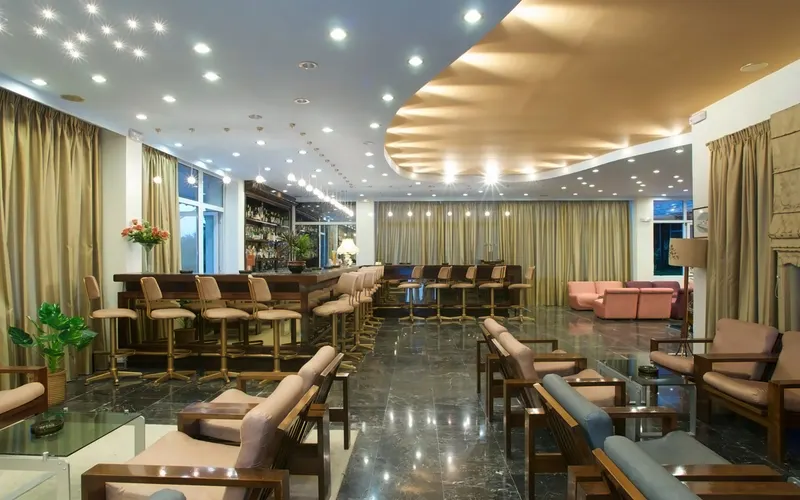 Alexandros Hotel