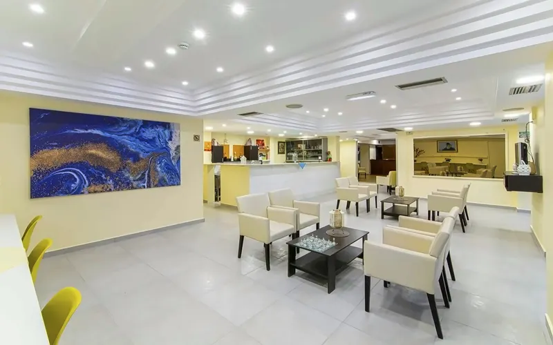 Triton Mallia Hotel