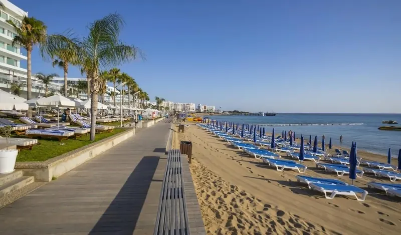 Constantinos The Great Hotel