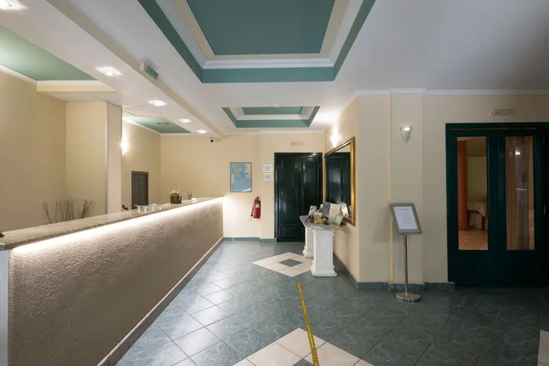 Galaxias & Eyan Hotel