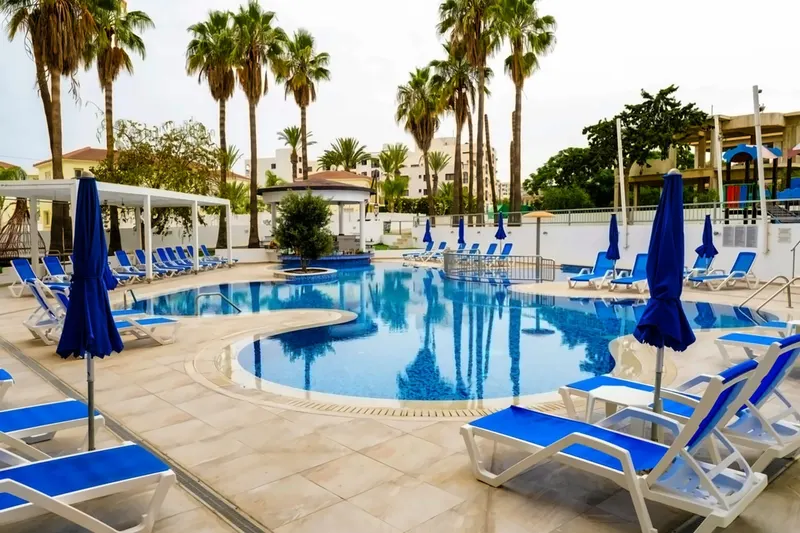 Captain Pier Hotel