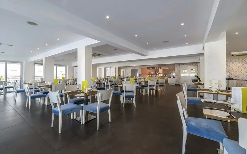Tasia Maris Oasis Hotel
