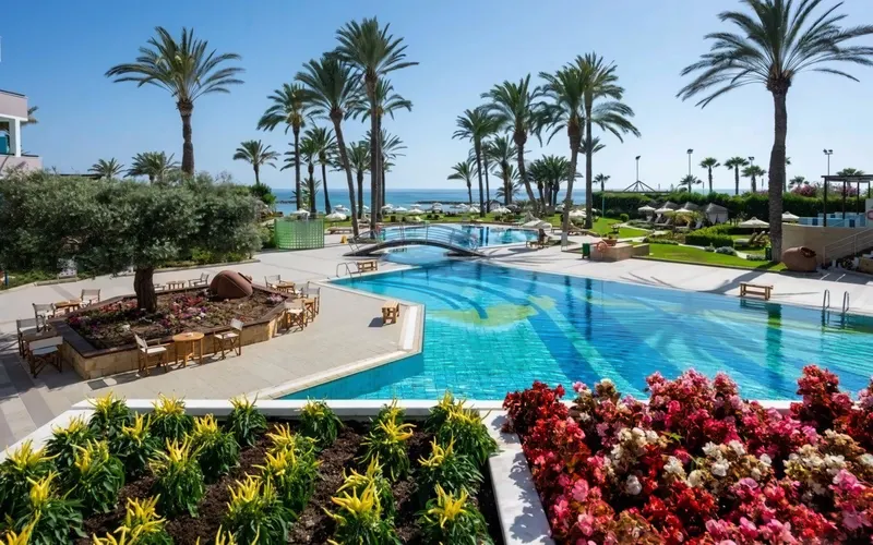 Constantinou Bros Athena Beach Hotel