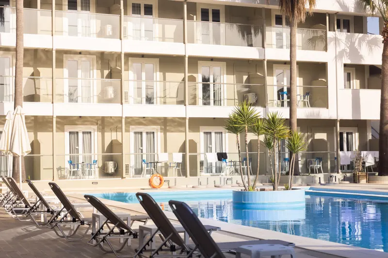 Cameo Beach Resort