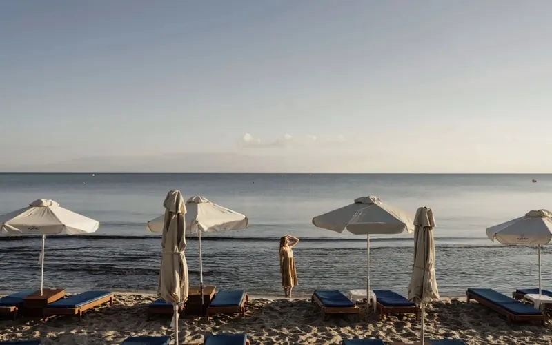 Enorme Infinity Beach (ex Infinity Blue)