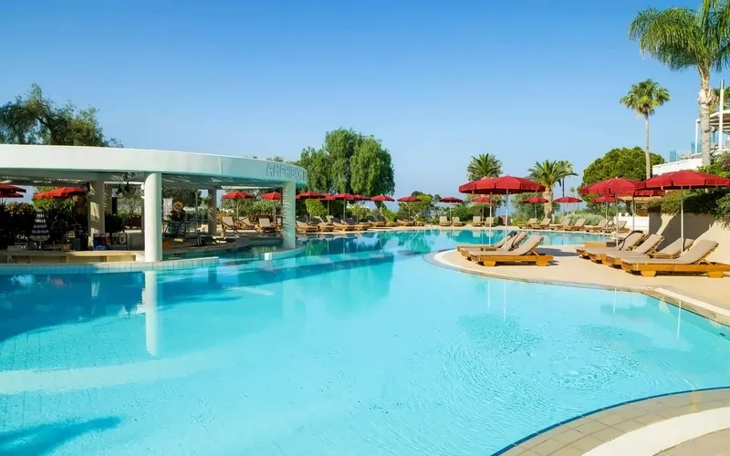 St. Raphael Hotel