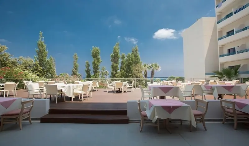 Iliada Beach Hotel