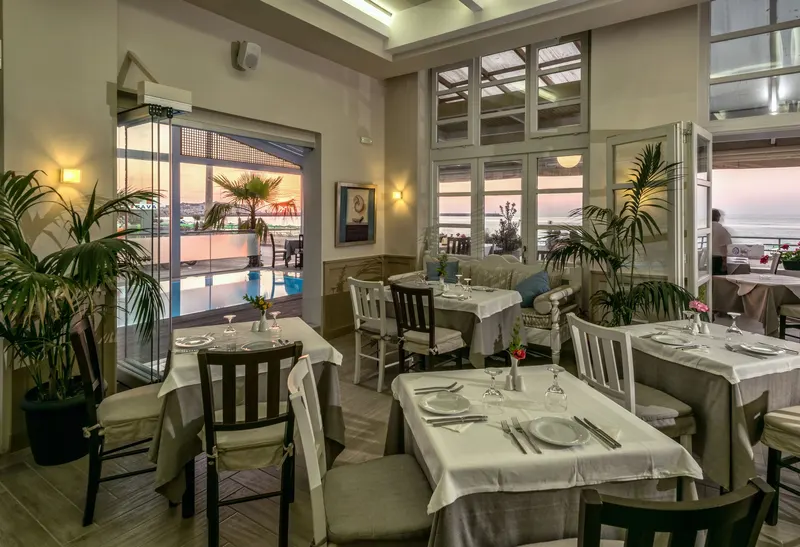 Swell Boutique Hotel