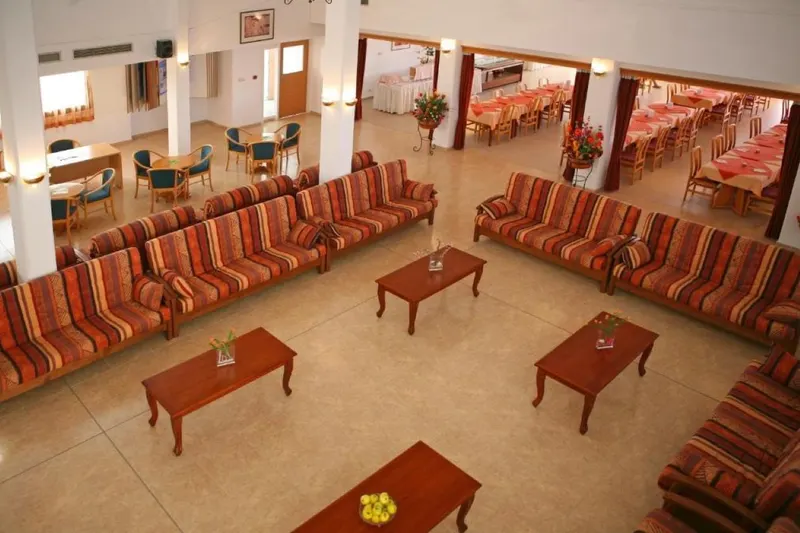 Corallia Beach Hotel Apts