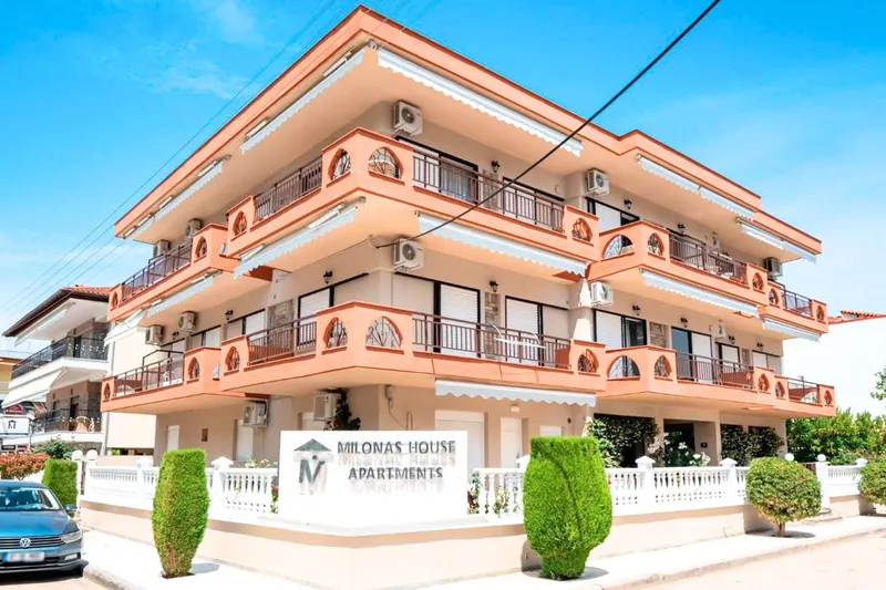 Milonas House Apartments