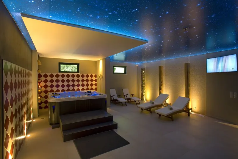 Atlantis Beach Hotel
