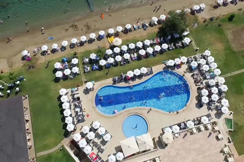 Kiani Beach Resort
