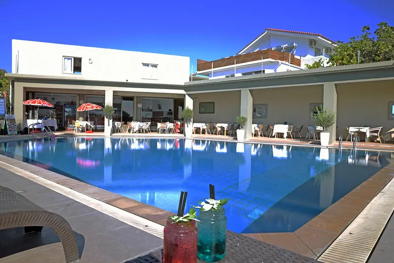 Hillside Studios and Apartments
