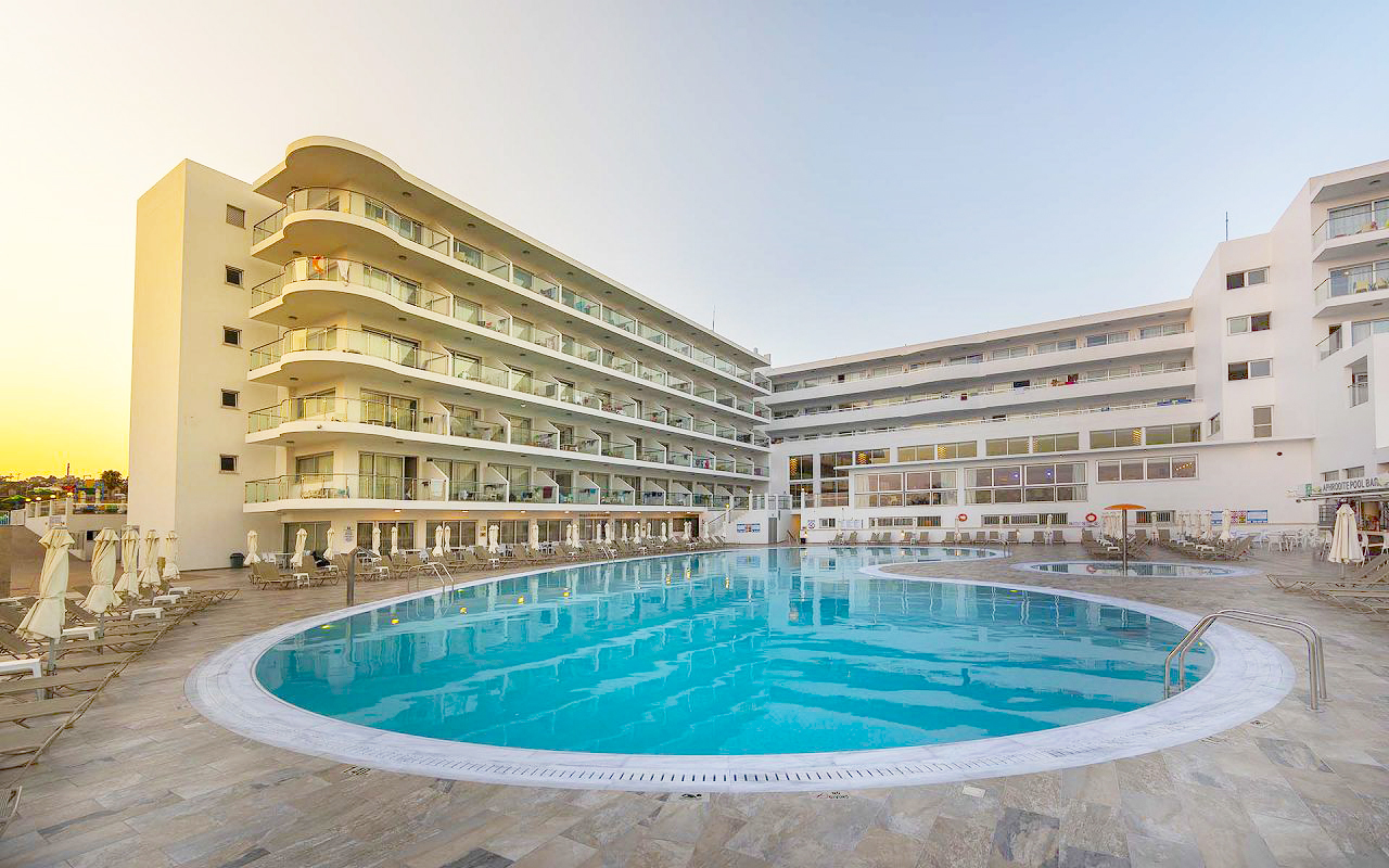 Tofinis Hotel
