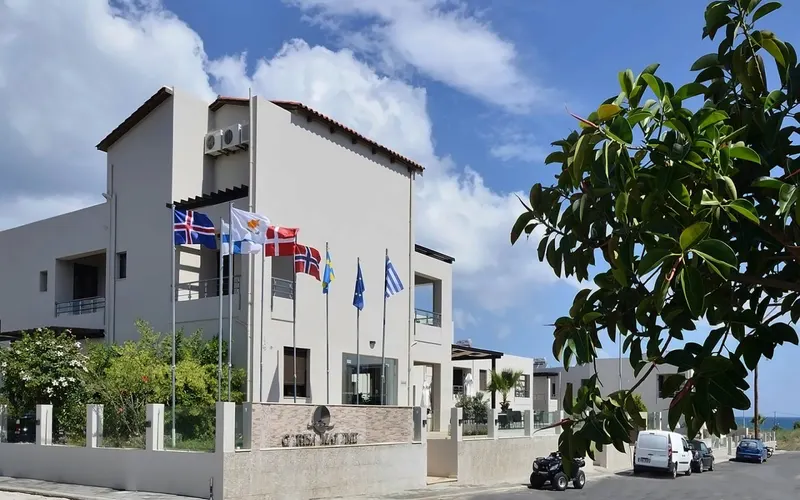 Carisa Suites and Apartments