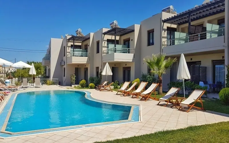 Carisa Suites and Apartments